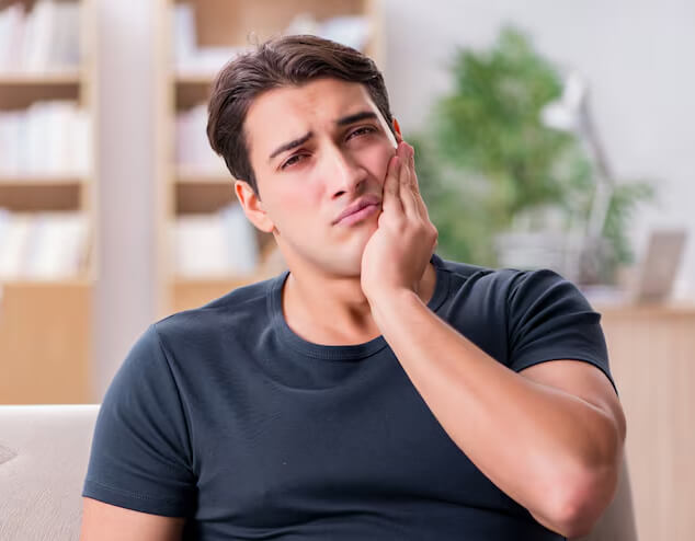 Toothache image - Emergency dentist Gerrards Cross